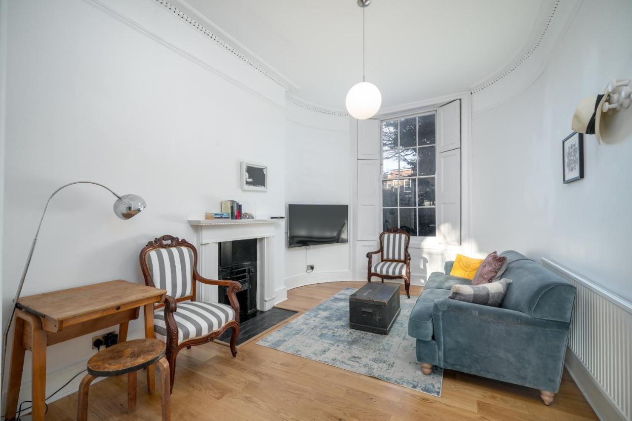 Sleek Flat With Communal Courtyard London Exteriör bild